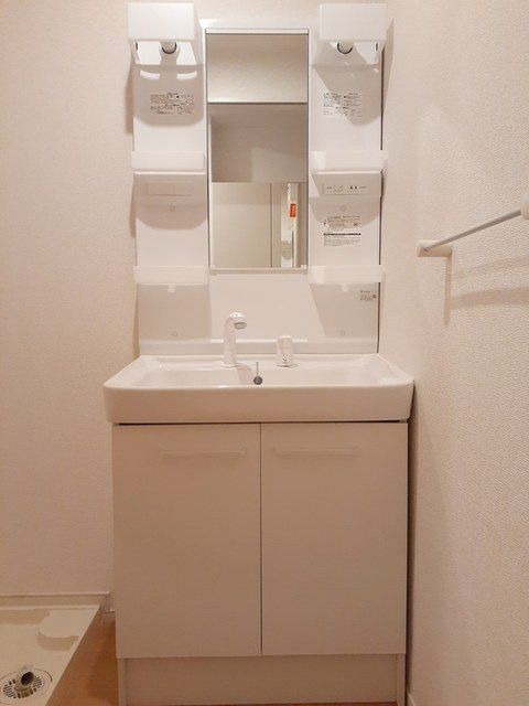 洗面設備　使いやすい洗面所です