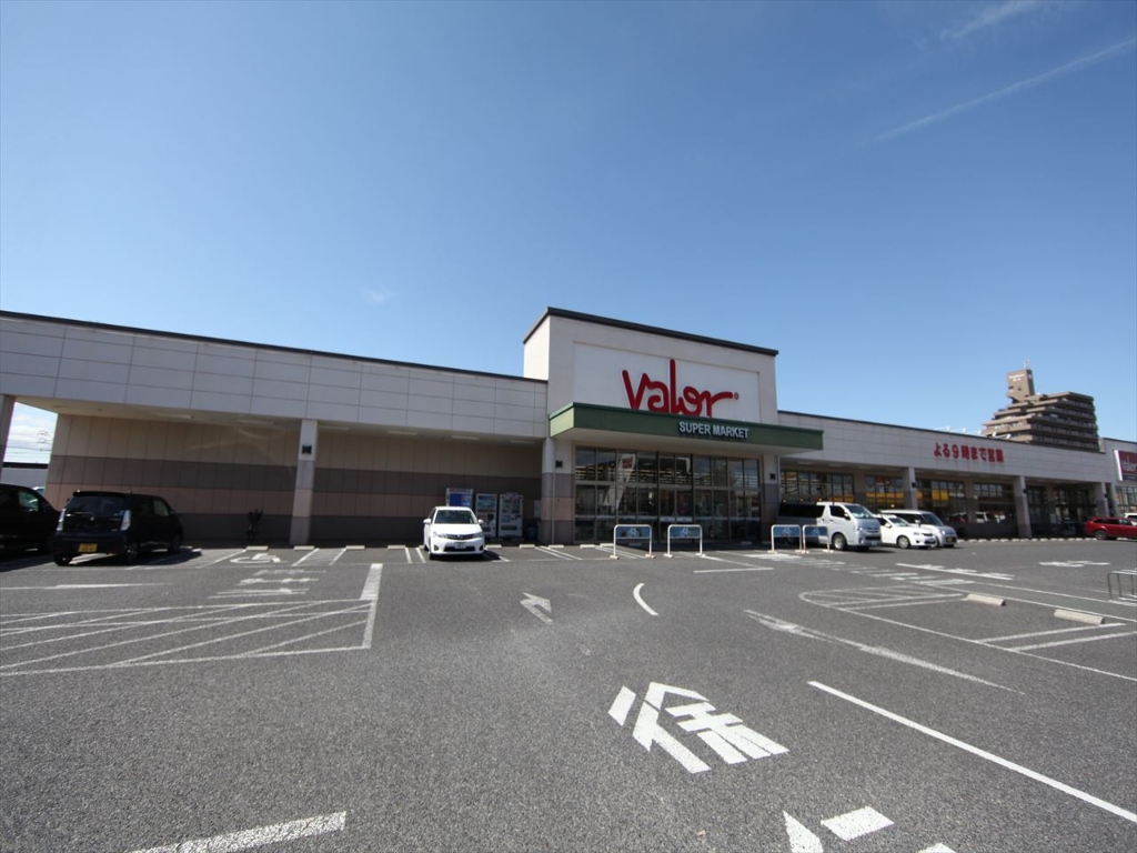 スーパー　バロー 新守山店（スーパー）（スーパー）まで140m