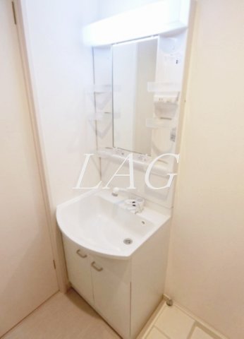 洗面設備　独立洗面台です。