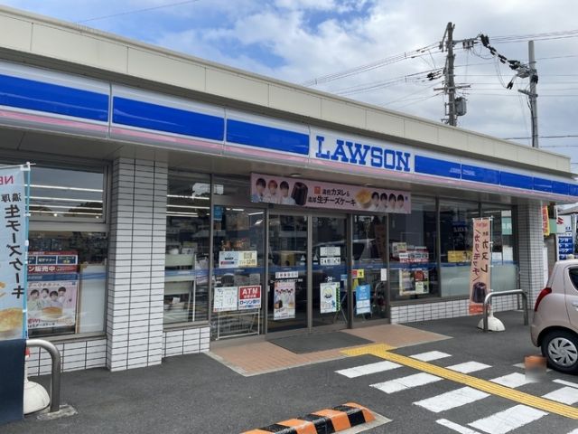 コンビニ　ローソン 守口八雲西町三丁目店（コンビニ）まで400m