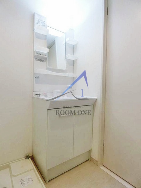 洗面設備　独立洗面台です。