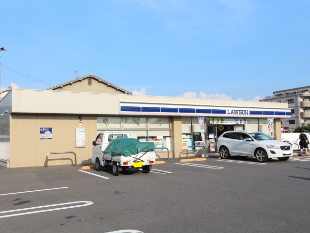 コンビニ　ローソン 奈良法蓮町東店（コンビニ）まで288m