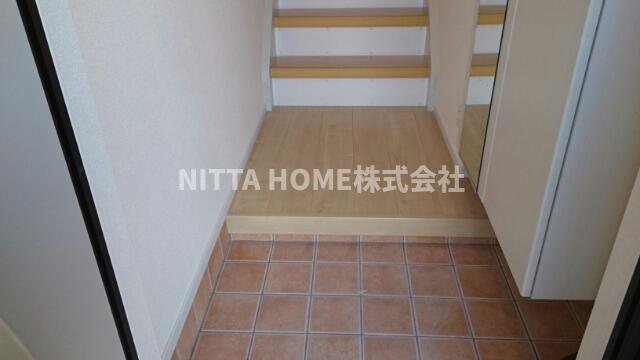 玄関　シューズボックス付きの玄関です◇