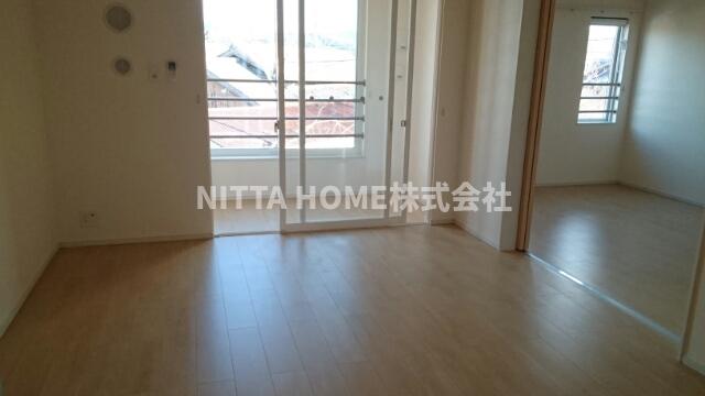 居室・リビング　１０帖のリビングルームです◎