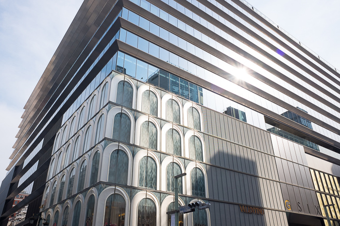 ショッピングセンター　銀座シックス（ショッピングセンター）まで782m