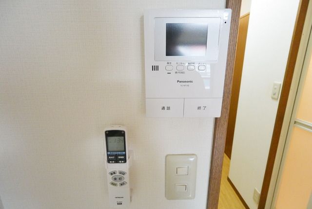 セキュリティ　★安心のモニター付きインターフォン★