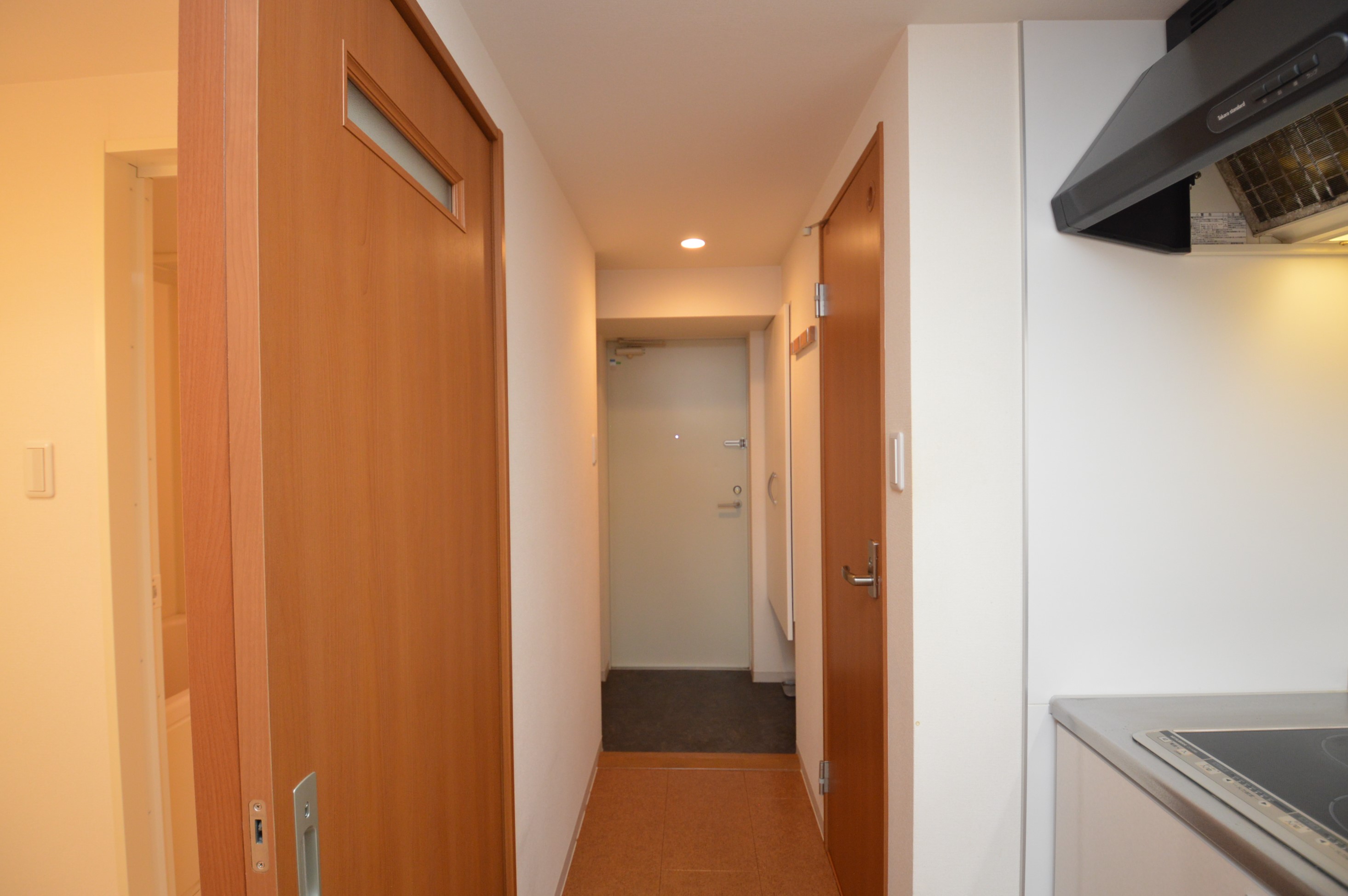 玄関　（参考）他室の写真を使用しています。現況優先となります。