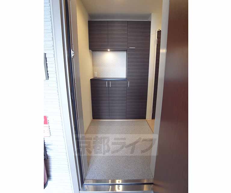 玄関　広くて豪華な玄関です。