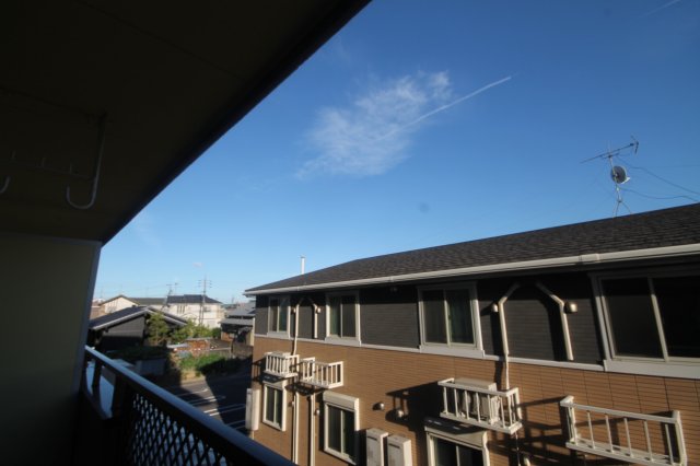 眺望　参考。同じ建物の別のお部屋の写真です。現況優先。