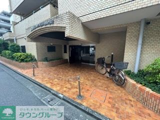 エントランス　部屋探しは株式会社　タウンハウジング　までお気軽にお問合せ…