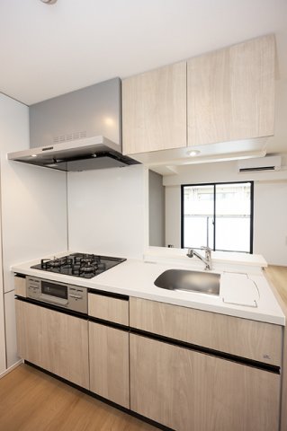 キッチン　※写真は同タイプ住戸です。