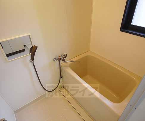 バス・シャワールーム　一日の疲れは半身浴で・・・