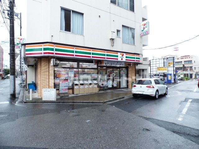 コンビニ　セブンイレブン栄町（コンビニ）まで140m