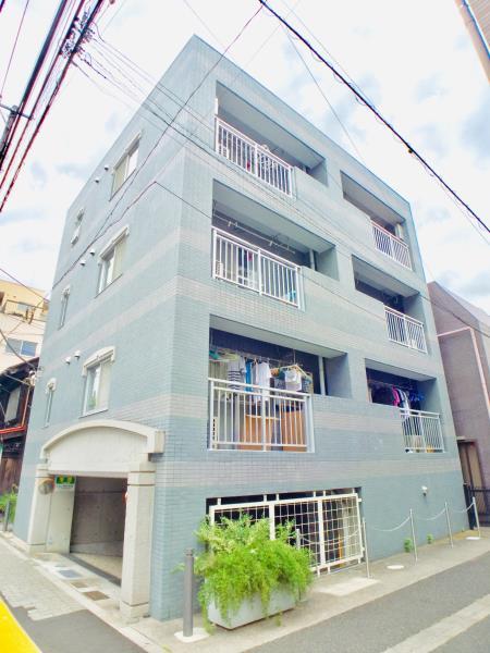 ロビー　落ち着いた雰囲気の外観です