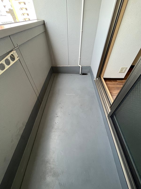 バルコニー　バルコニーからの眺めを楽しみながら食事をしませんか