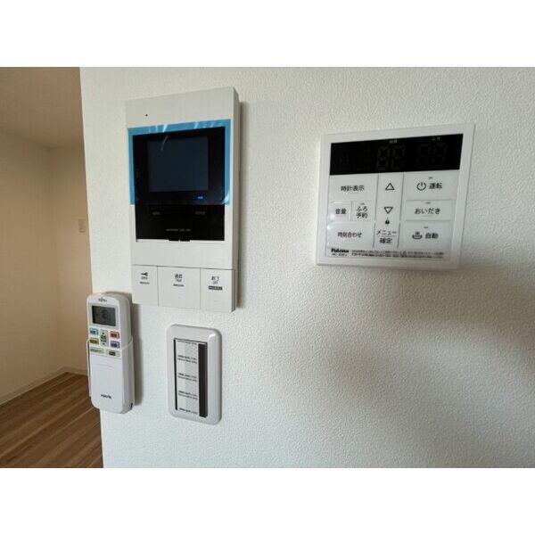 洗面設備　同シリーズの内装写真となります