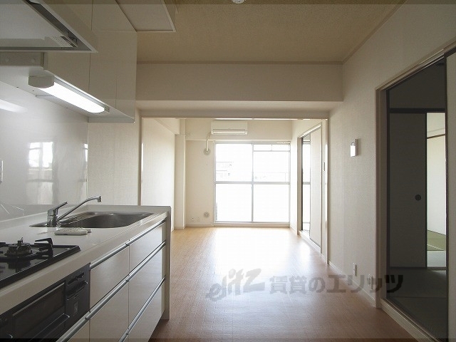 居室・リビング　リビング