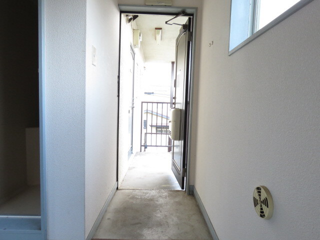 玄関　※別号室参考写真