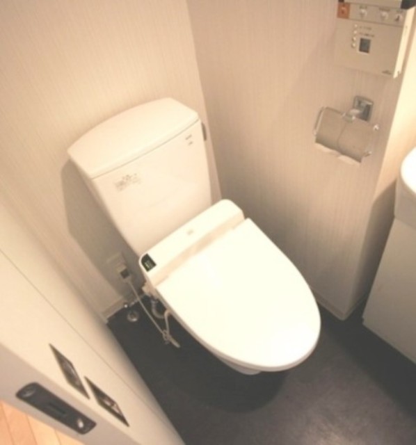 トイレ　別部屋同仕様タイプ