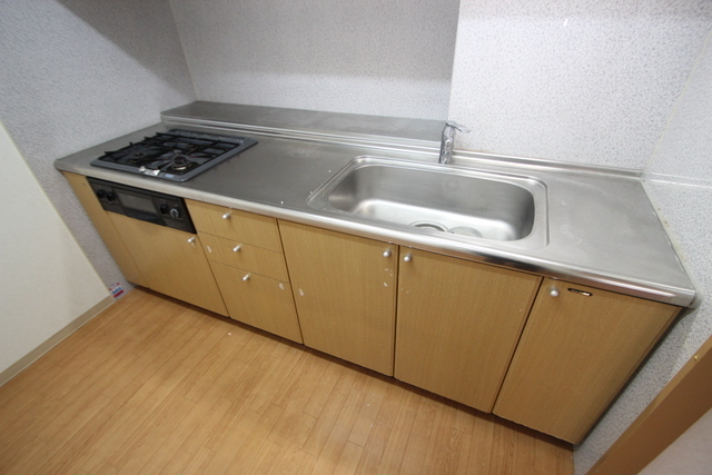 キッチン　※他部屋の写真です。現況優先。