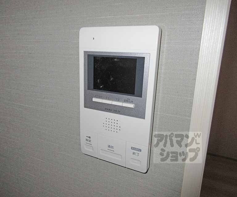 セキュリティ　カラーモニターです