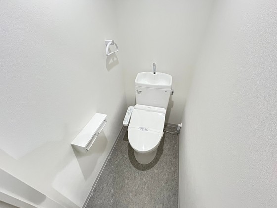 トイレ　※別部屋の写真です