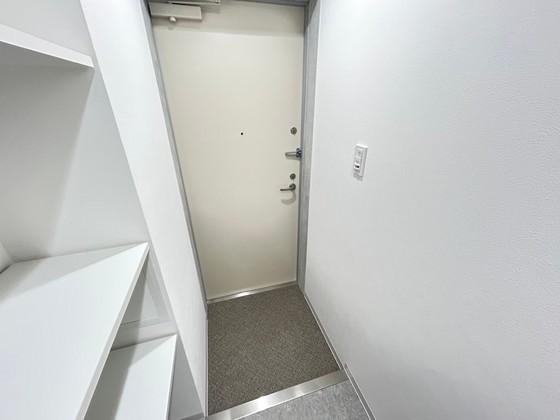 玄関　※別部屋の写真です