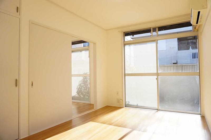 居室・リビング　エアコン付き洋室6帖