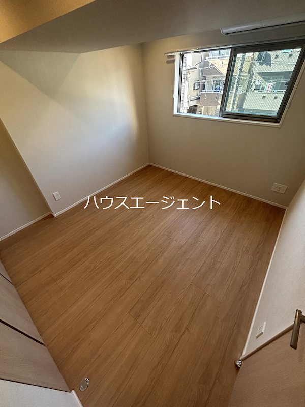 その他部屋・スペース　5.8帖の洋室です　※別部屋参考写真