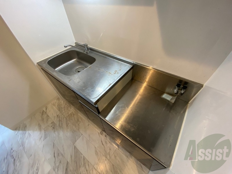 キッチン　キッチンは調理スペースもあり料理がはかどりそうです。