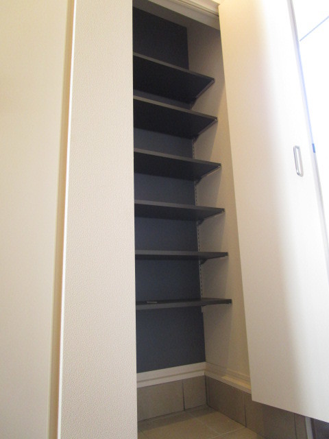 玄関　※建築中写真