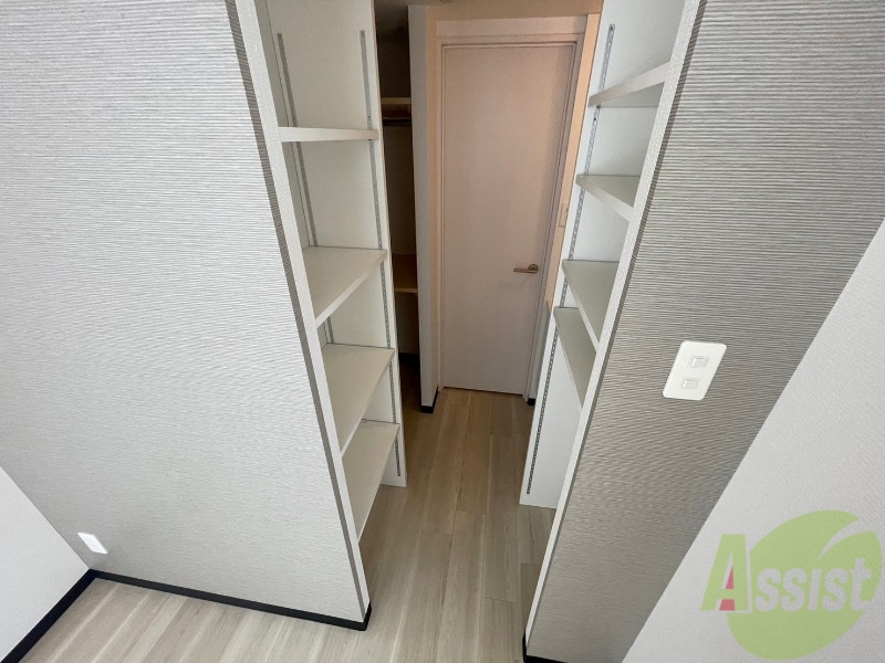 収納　こちらには収納スペースがあります。あると便利ですね！