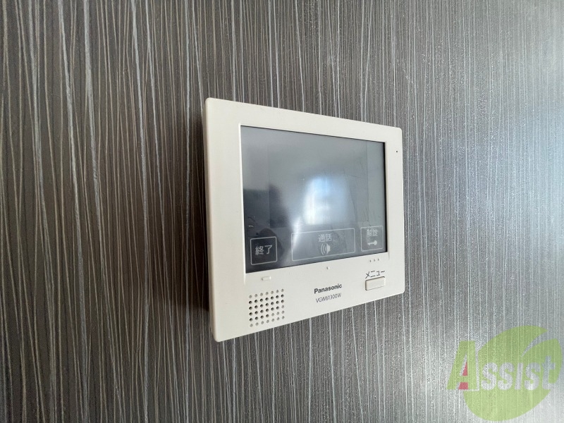 セキュリティ　ＴＶモニター付インターホンです。来客者の顔が見えるので安心！