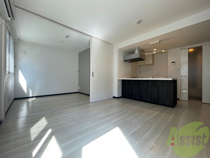 居室・リビング　広くてきれいなリビングです！快適に過ごせそうですね。