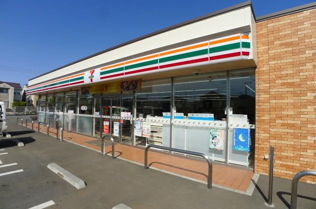 コンビニ　セブンイレブン沼南大津ヶ丘店（コンビニ）まで672m