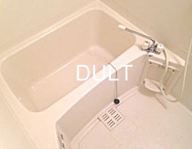 バス・シャワールーム　バスルームです。