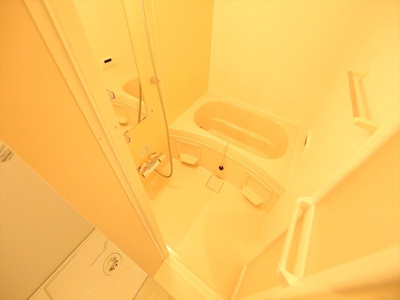 バス・シャワールーム　浴室暖房乾燥機付　追い焚き機能付きお風呂　同仕様写真