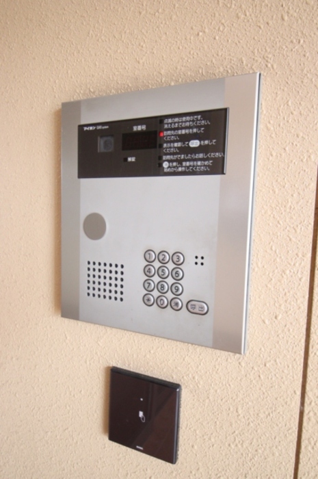 エントランス　エントランス（オートロック）