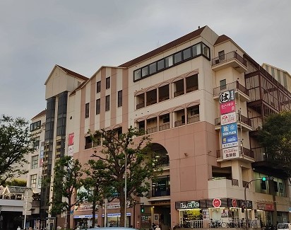 ショッピングセンター　ベイタウン本牧5番街（ショッピングセンター）まで743m