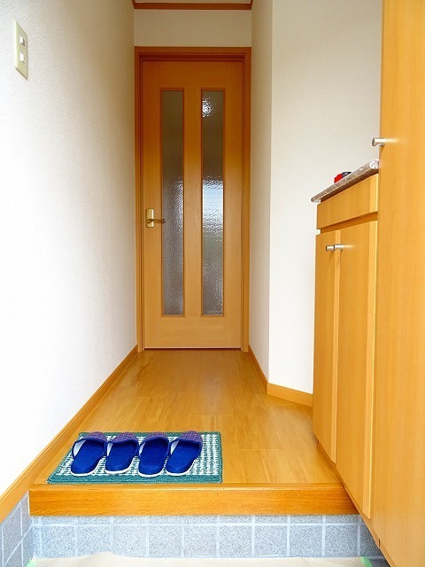 玄関　シューズボックス付きの玄関です。