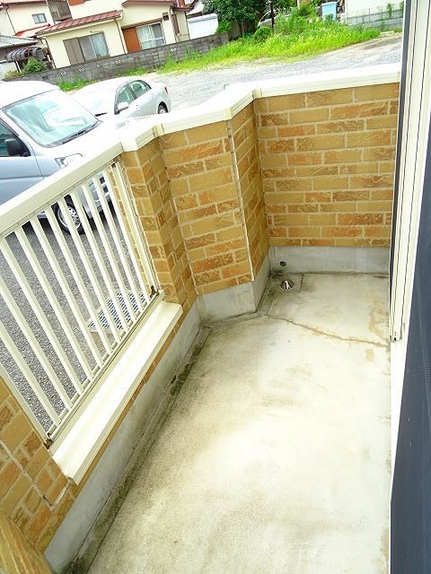 バルコニー　南向きで日当たり良好です。