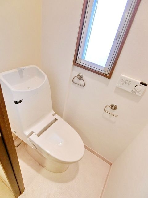 トイレ　トイレ