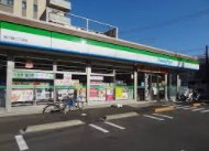 コンビニ　ファミリーマート 西六郷三丁目店（コンビニ）まで101m