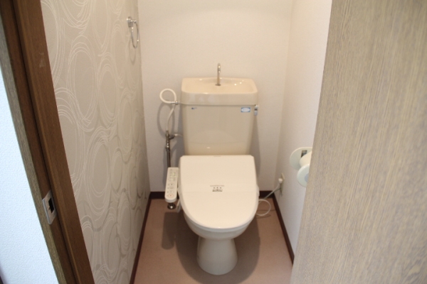 トイレ　トイレアクセントクロスでおもてなし。