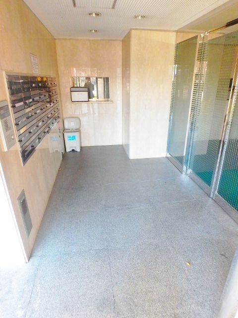 エントランス　エントランス