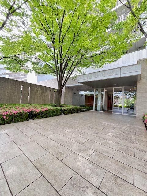 エントランス　建物の内部です