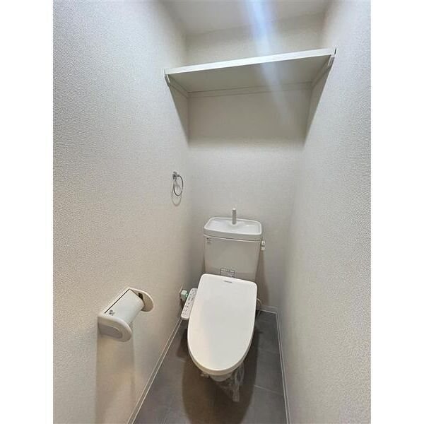 トイレ　※他の部屋の写真です