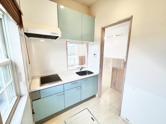 キッチン　※別部屋参考写真