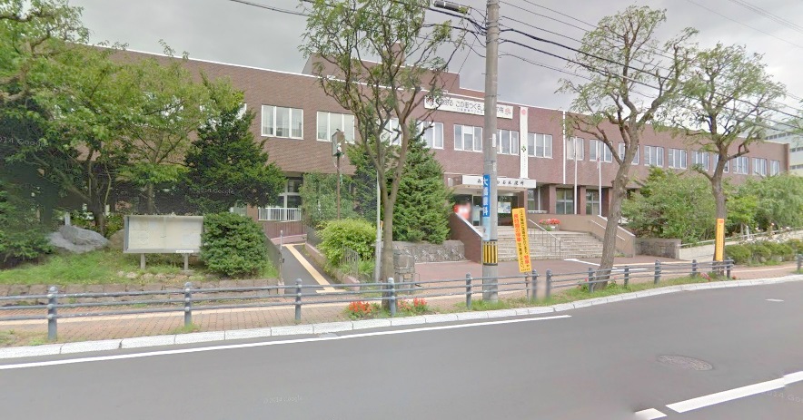 役所　札幌市白石区役所（役所）まで400m