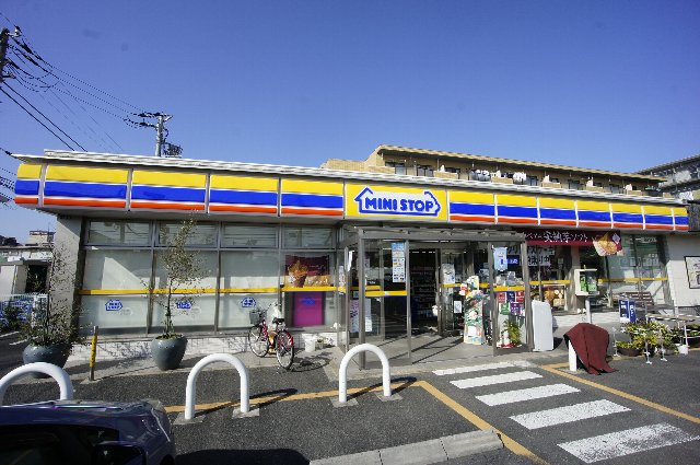 コンビニ　ミニストップ 市川田尻3丁目店（コンビニ）まで245m